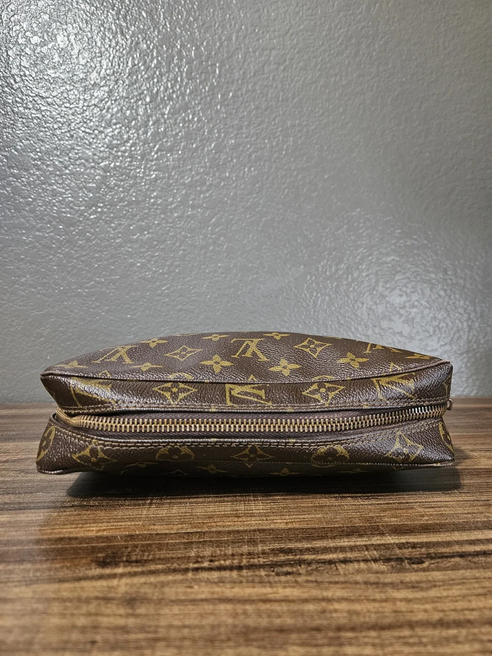 Authentic Louis Vuitton Vintage Trousse Monogram Canvas 24
